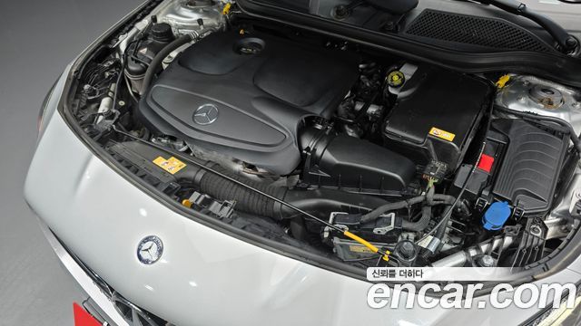 Mercedes-Benz CLA-Class CLA250 4MATIC AMG Line