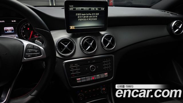 Mercedes-Benz CLA-Class CLA250 4MATIC AMG Line
