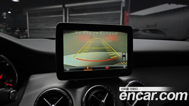 Mercedes-Benz CLA-Class CLA250 4MATIC AMG Line