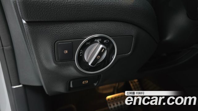 Mercedes-Benz CLA-Class CLA250 4MATIC AMG Line