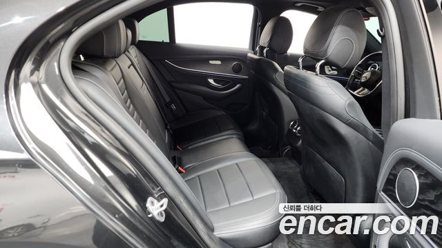 Mercedes-Benz E-Class E220d 4MATIC AMG Line