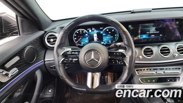 Mercedes-Benz E-Class E220d 4MATIC AMG Line