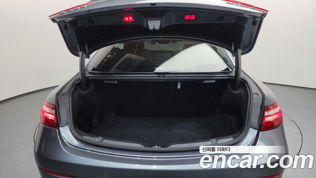 Mercedes-Benz E-Class E400 4MATIC Coupe