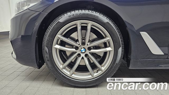 BMW 5-Series 520d M Sport Package Plus