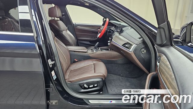 BMW 5-Series 520d M Sport Package Plus