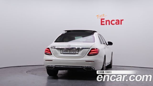 Mercedes-Benz E-Class E300 AV Intelligent Drive