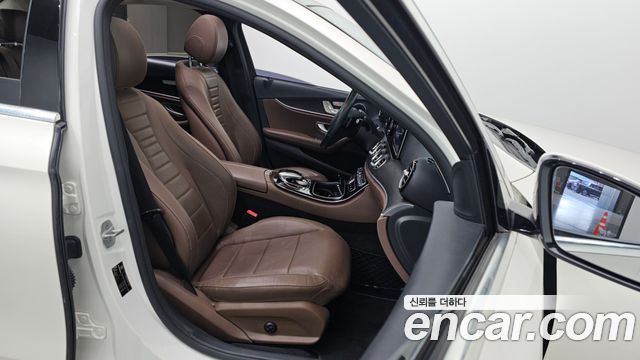 Mercedes-Benz E-Class E300 AV Intelligent Drive