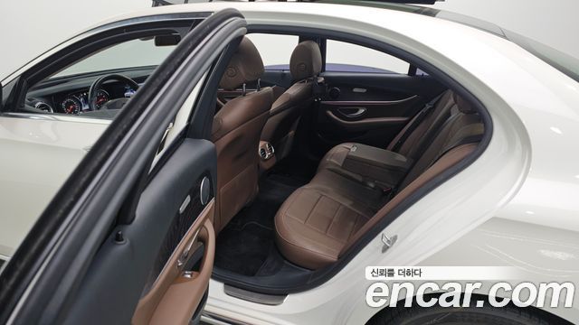 Mercedes-Benz E-Class E300 AV Intelligent Drive