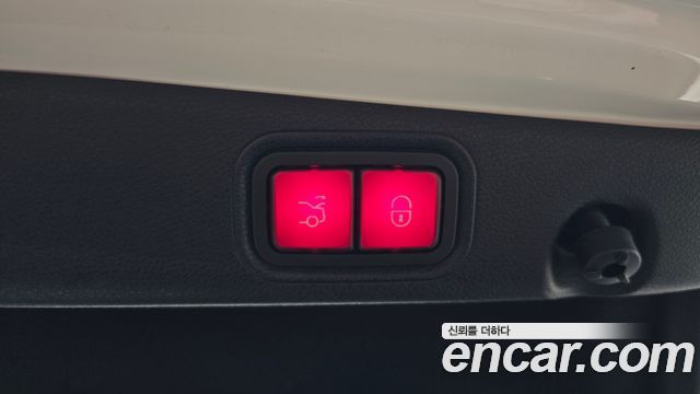 Mercedes-Benz E-Class E300 AV Intelligent Drive
