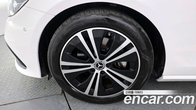 Mercedes-Benz E-Class E250 Avantgarde