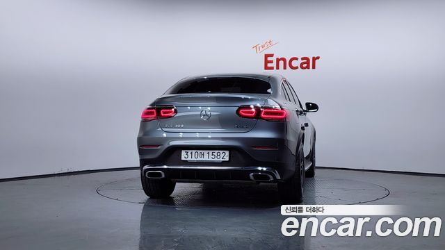Mercedes-Benz GLC-Class GCL300 4MATIC Coupe