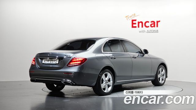 Mercedes-Benz E-Class E220d 4MATIC Avantgarde