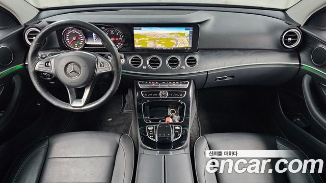Mercedes-Benz E-Class E220d 4MATIC Avantgarde