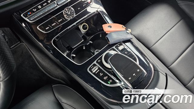 Mercedes-Benz E-Class E220d 4MATIC Avantgarde