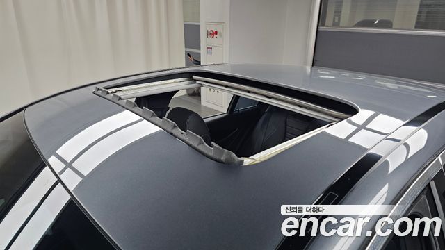 Mercedes-Benz E-Class E220d 4MATIC Avantgarde