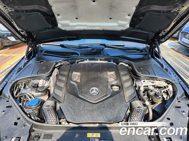 Mercedes-Benz S-Class Maybach S560 4MATIC