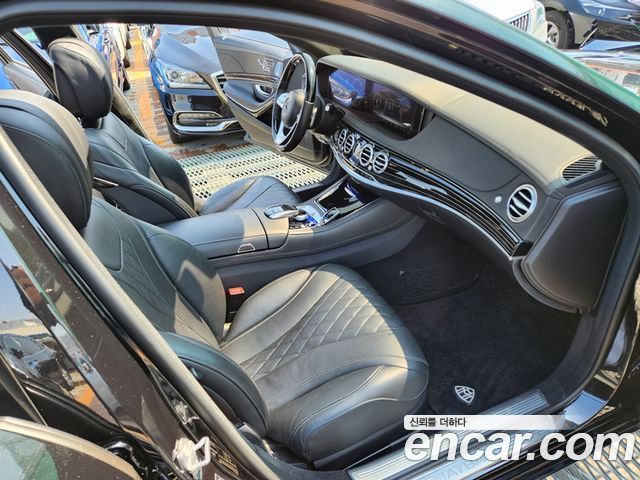 Mercedes-Benz S-Class Maybach S560 4MATIC
