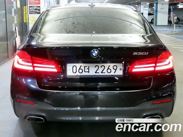 BMW 5-Series 530i M Sport Package Plus
