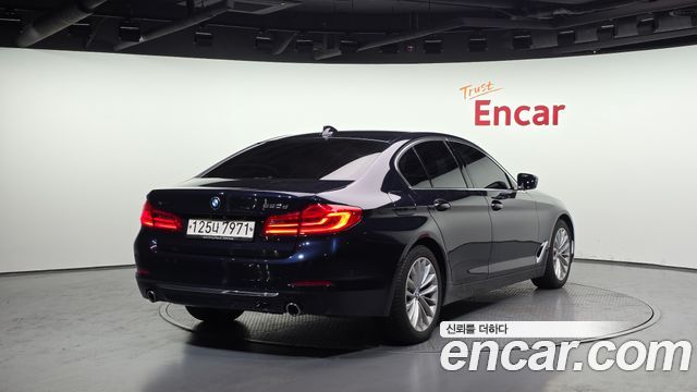 BMW 5-Series 520d xDrive Luxury Plus