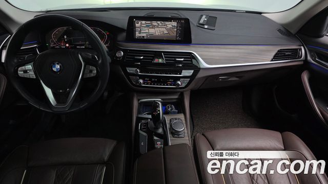 BMW 5-Series 520d xDrive Luxury Plus