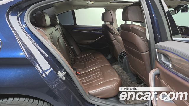 BMW 5-Series 520d xDrive Luxury Plus
