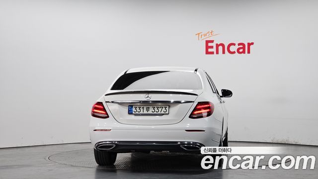 Mercedes-Benz E-Class E220d Exclusive