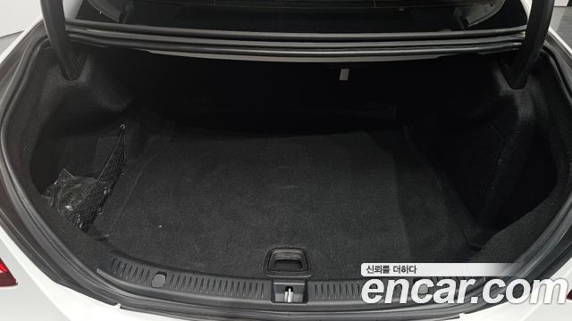 Mercedes-Benz E-Class E220d Exclusive