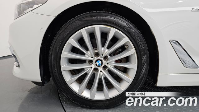BMW 5-Series 520d Luxury Special Edition
