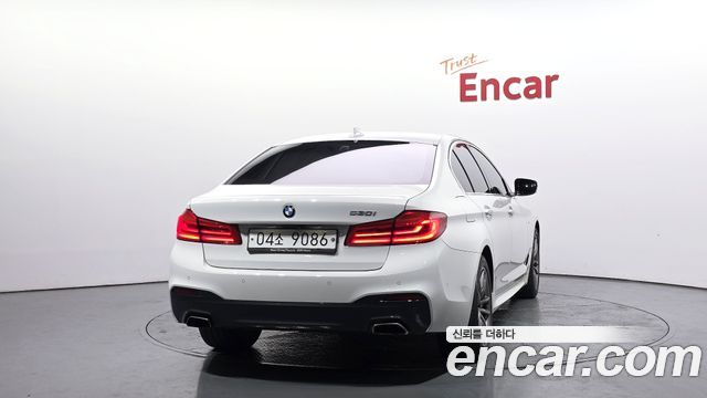 BMW 5-Series 530i M Sport Package Plus