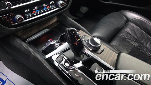 BMW 5-Series 530i M Sport Package Plus