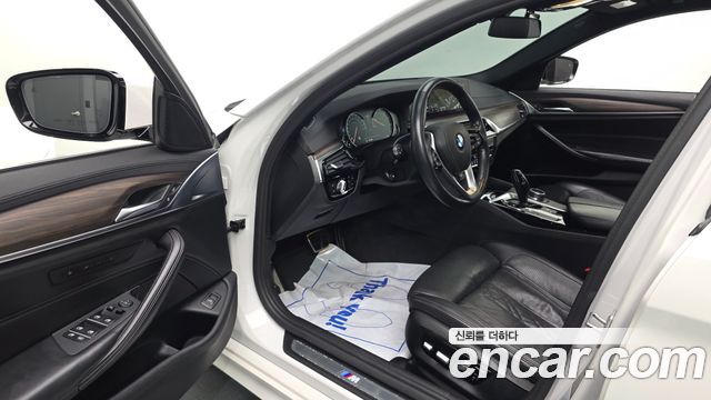 BMW 5-Series 530i M Sport Package Plus