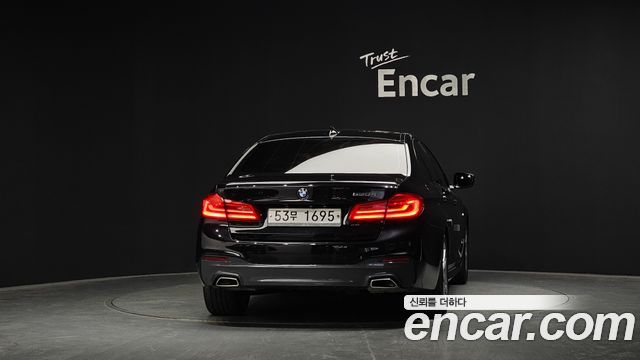 BMW 5-Series 520d M Sport package