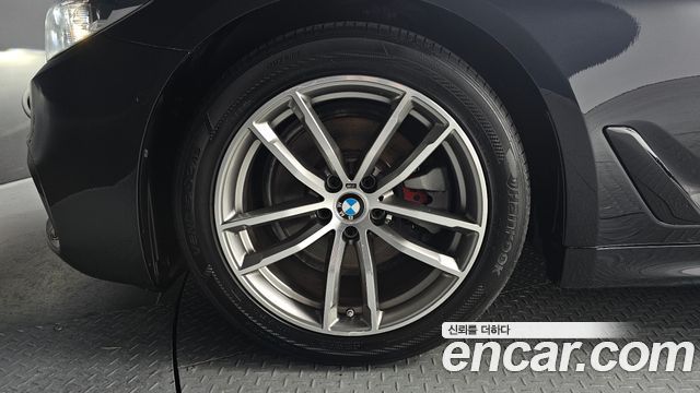 BMW 5-Series 520d M Sport package
