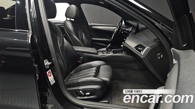 BMW 5-Series 520d M Sport package