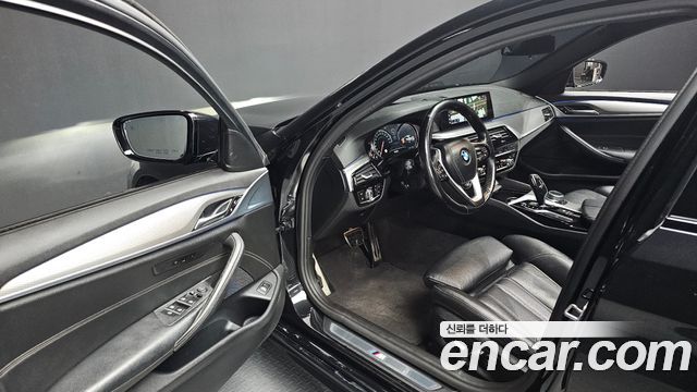 BMW 5-Series 520d M Sport package