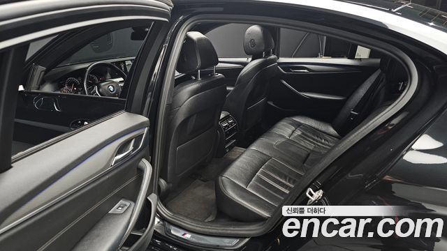 BMW 5-Series 520d M Sport package