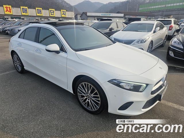 Mercedes-Benz A-Class A250 4MATIC Sedan