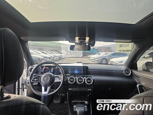 Mercedes-Benz A-Class A250 4MATIC Sedan