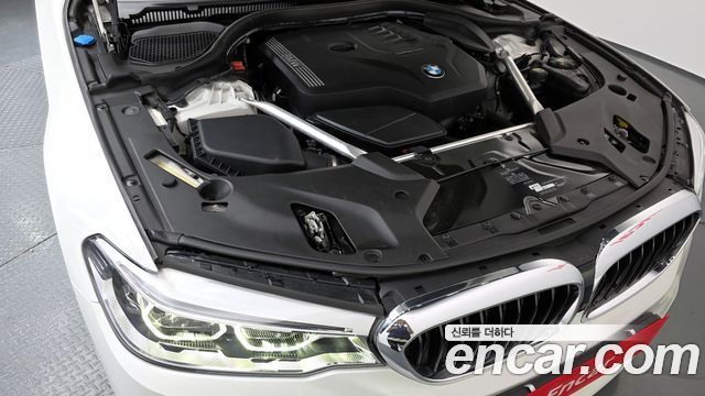 BMW 5-Series 530i M Sport Package Plus