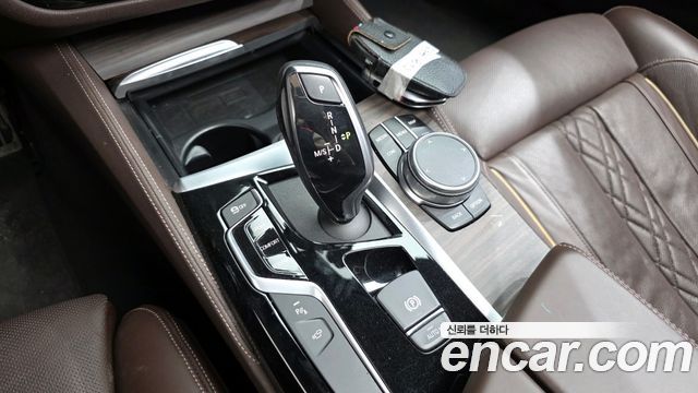 BMW 5-Series 530i M Sport Package Plus