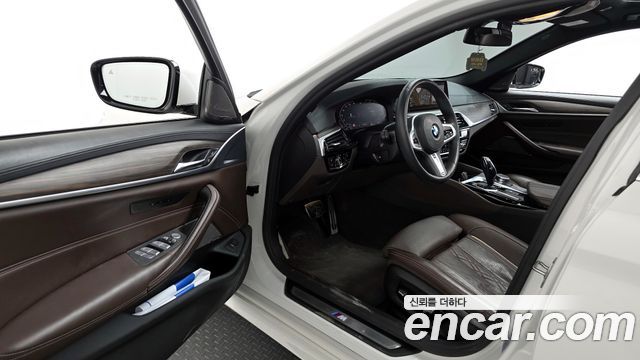 BMW 5-Series 530i M Sport Package Plus