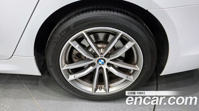 BMW 5-Series 520d xDrive M Sport Package Plus