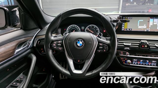 BMW 5-Series 520d xDrive M Sport Package Plus