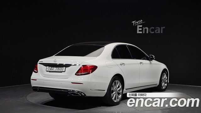 Mercedes-Benz E-Class E220d Exclusive