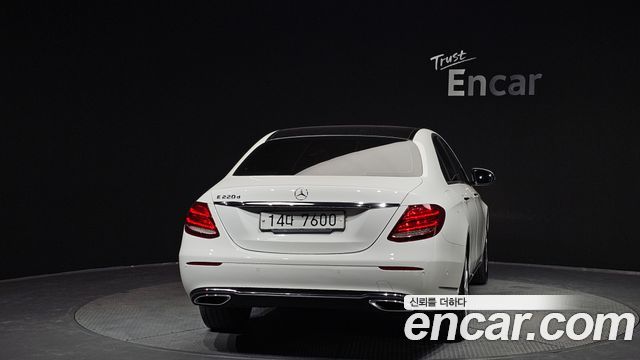 Mercedes-Benz E-Class E220d Exclusive