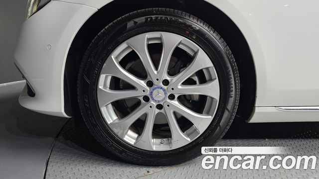 Mercedes-Benz E-Class E220d Exclusive