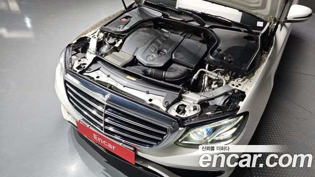 Mercedes-Benz E-Class E220d Exclusive