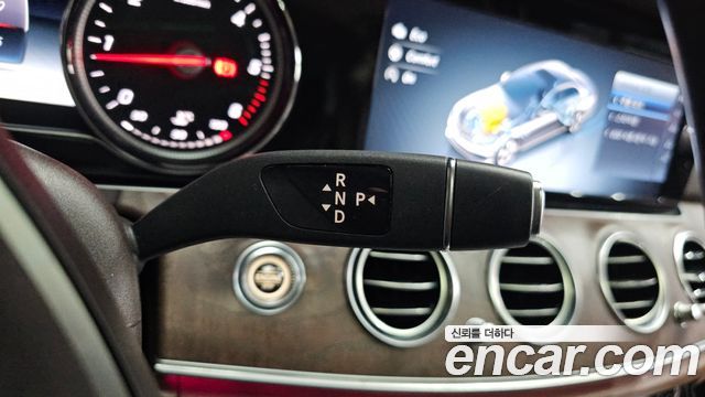 Mercedes-Benz E-Class E220d Exclusive