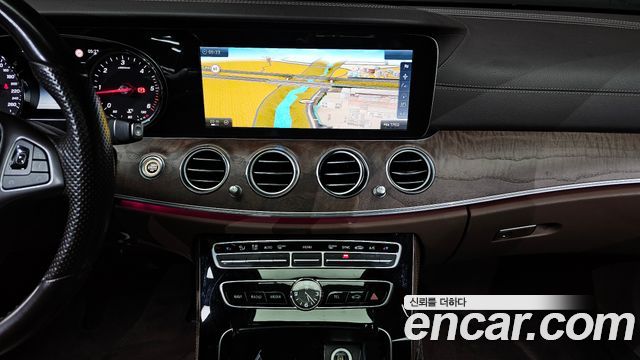 Mercedes-Benz E-Class E220d Exclusive