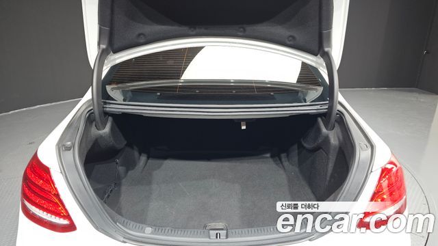 Mercedes-Benz E-Class E220d Exclusive